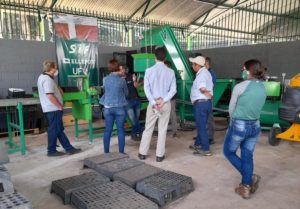 Visita da equipe de pesquisa da Arauco aos Viveiros DEF/UFV